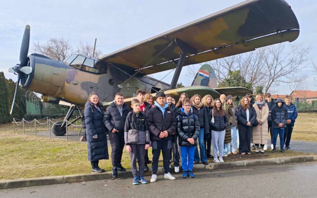 Posjet učenika osmih razreda naše škole GRADU-HEROJU